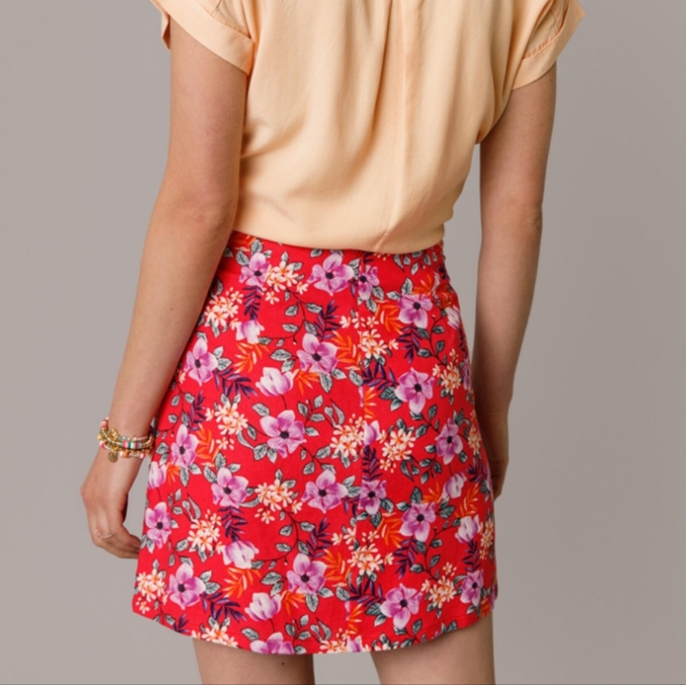 Mi Ami by Francesca's Lori Floral Side Button Mini Skirt Coral - Picture 10 of 10